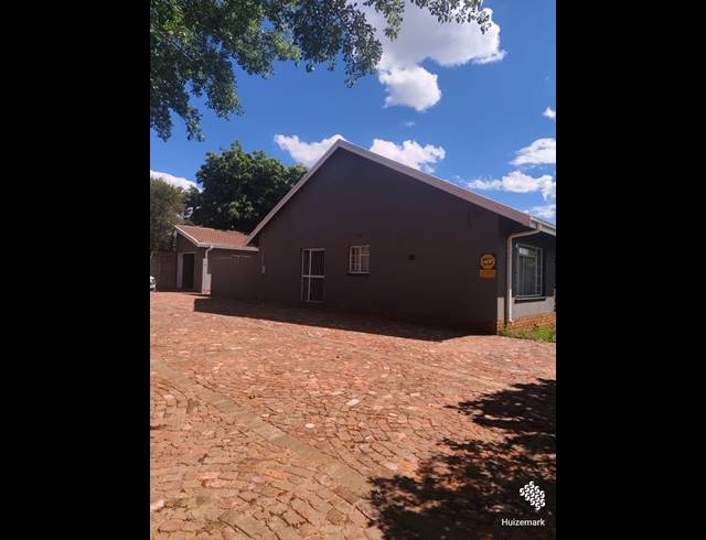3 BEDROOM HOUSE TO LET IN VAALPARK